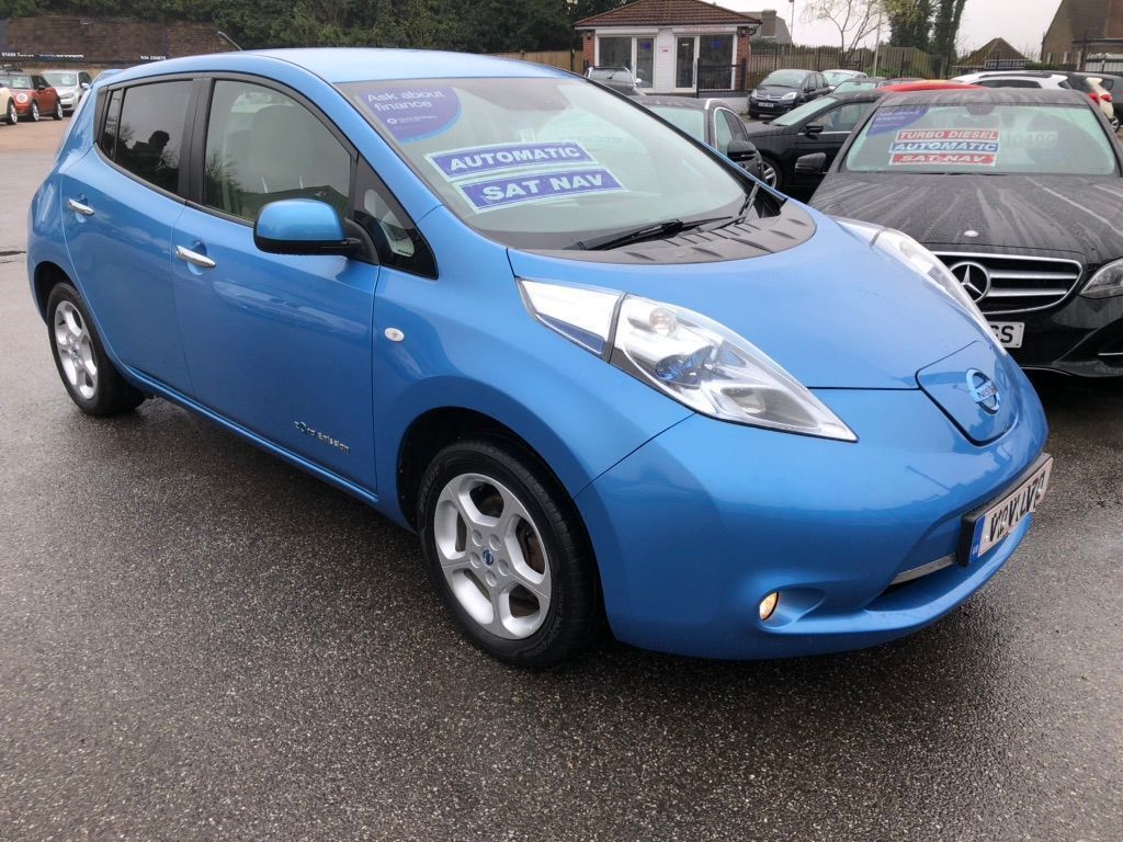 Nissan leaf deals used car